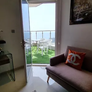 احجز هنا